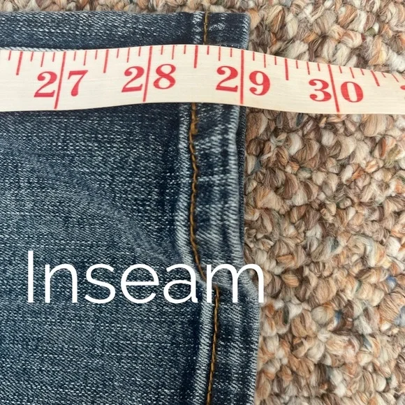 Kancan Women’s Medium Wash Distressed Mid Rise Straight Jeans Size 9 - Picture 7 of 9